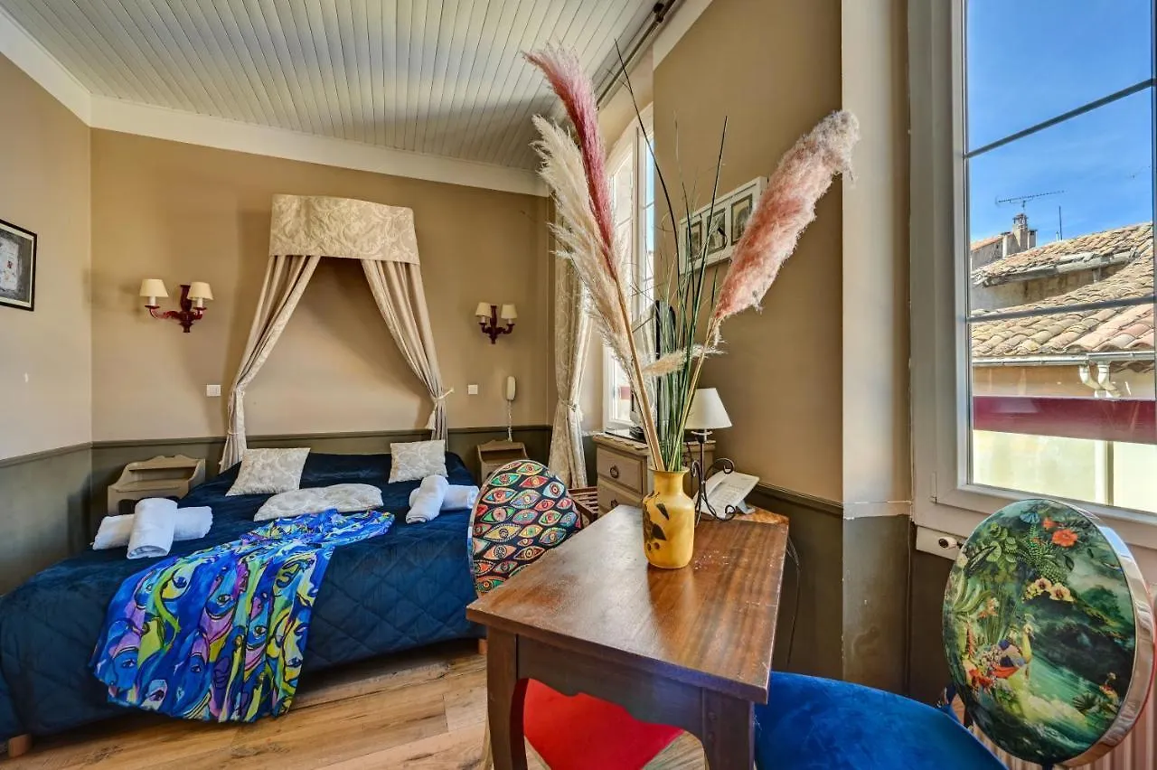 Hotel Des Artistes Tarascon